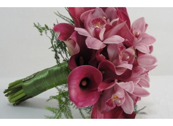 Buquês de Noiva: Buquês de noiva Especias: Callas com Cymbidium 