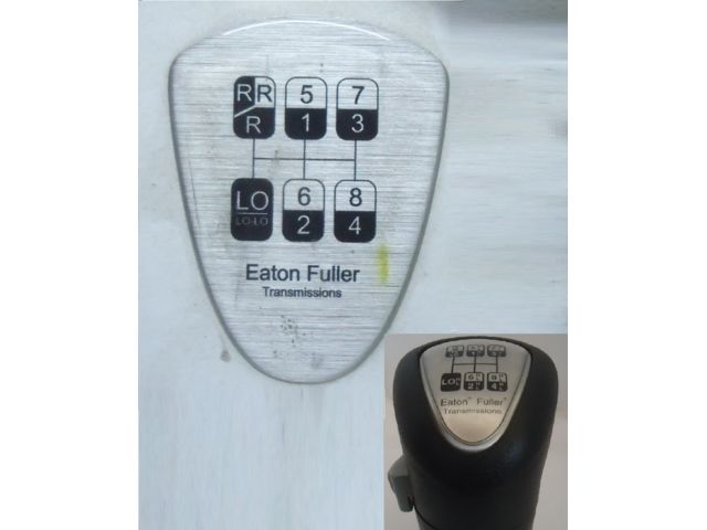 Destaques: Emblema Transmissions Eaton Fuller S-2876