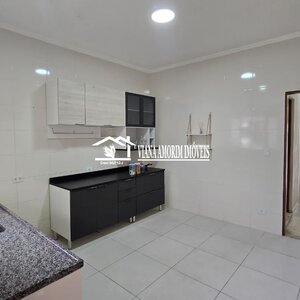 Casa com 2 dormirtórios e garagem no Jordanópolis