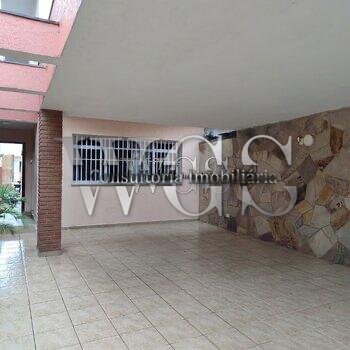  Casa com 300 mts², 04 dorm (01 suíte),04 vgs  para locação ou venda -nterlagos