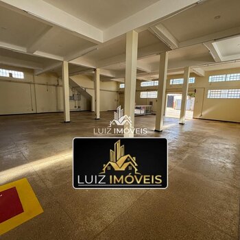 Alugo Ponto Comercial 300m² Amplo Rua Pinheiro Machado São Gotardo MG 