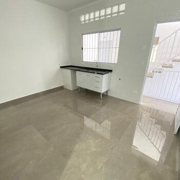 Apartamento sob Loja Jardim Colonial 